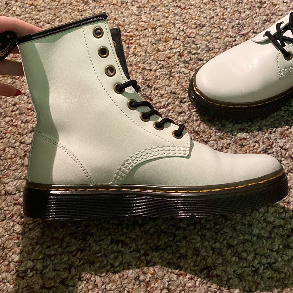 white doc marten’s - Picture 3 of 5